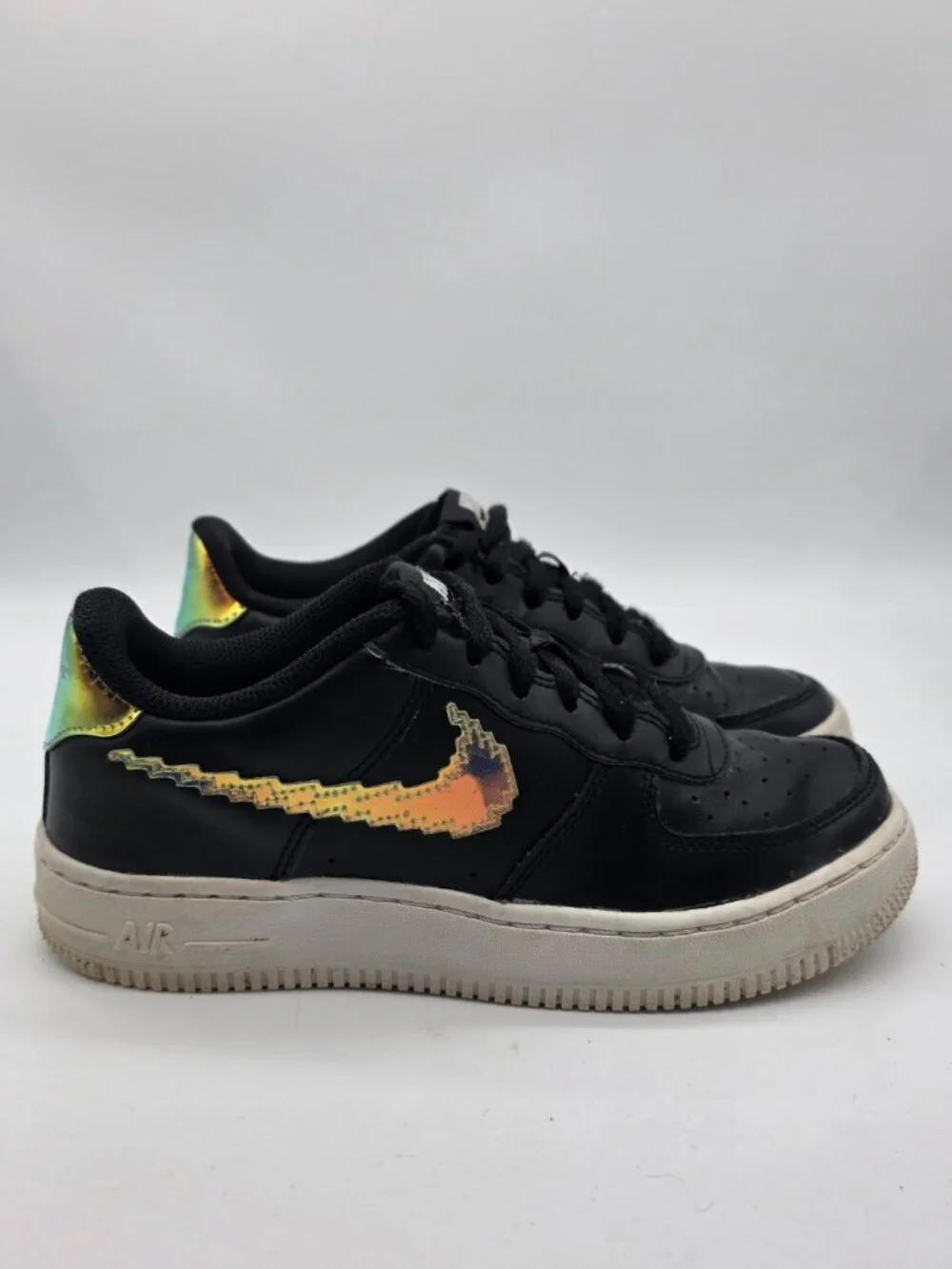 Nike Air Force 1 Sneakers Child Size 4.5 Low LV8 Digital Swoosh Black Shoes